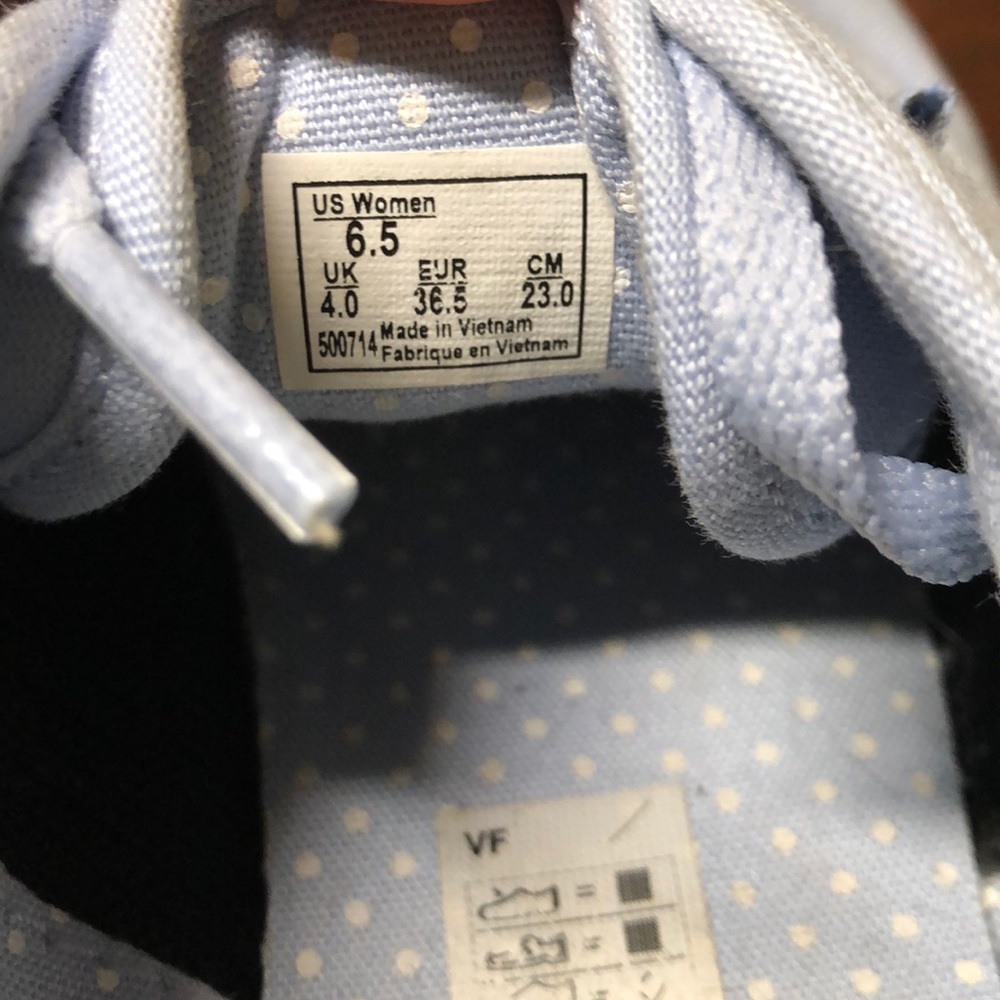 Vans - Picture 4 of 4
